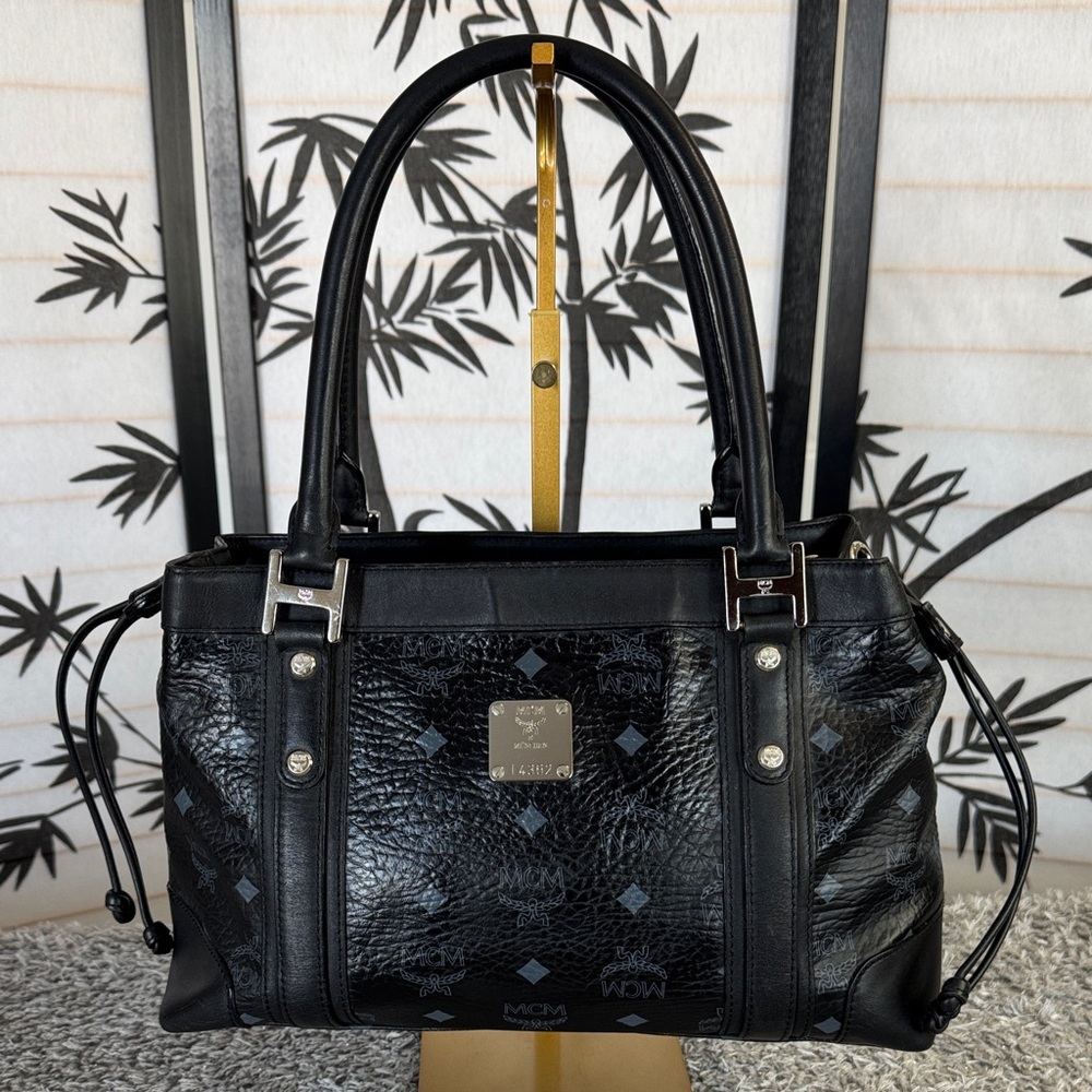 MCM Black Leather Visetos side drawstring Shoulder Bag